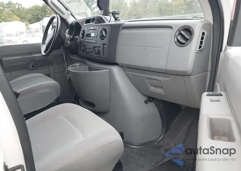 2010 Ford E-150 Commercial/Recreational z USA, uszkodzony, nr VIN 1FTNE1EW8ADA66946